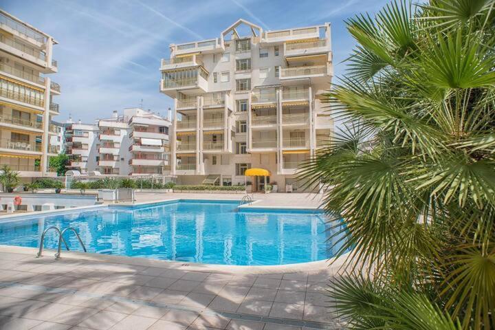 Salou Novelty Primera Linea De Mar ภายนอก รูปภาพ